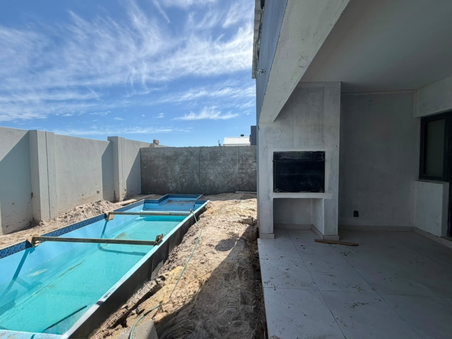 4 Bedroom Property for Sale in Sandown Western Cape